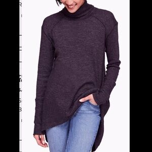 Free People Split Back Turtleneck (color dark gray, size small)